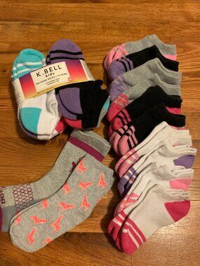 Girls Toddler Kids Socks Lot New & Used Size Medium 10-13 - 23 Pairs Total